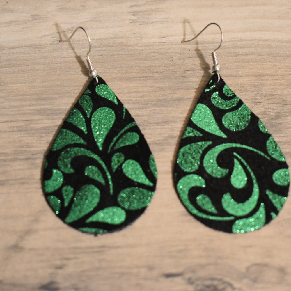 Leather teardrop earrings